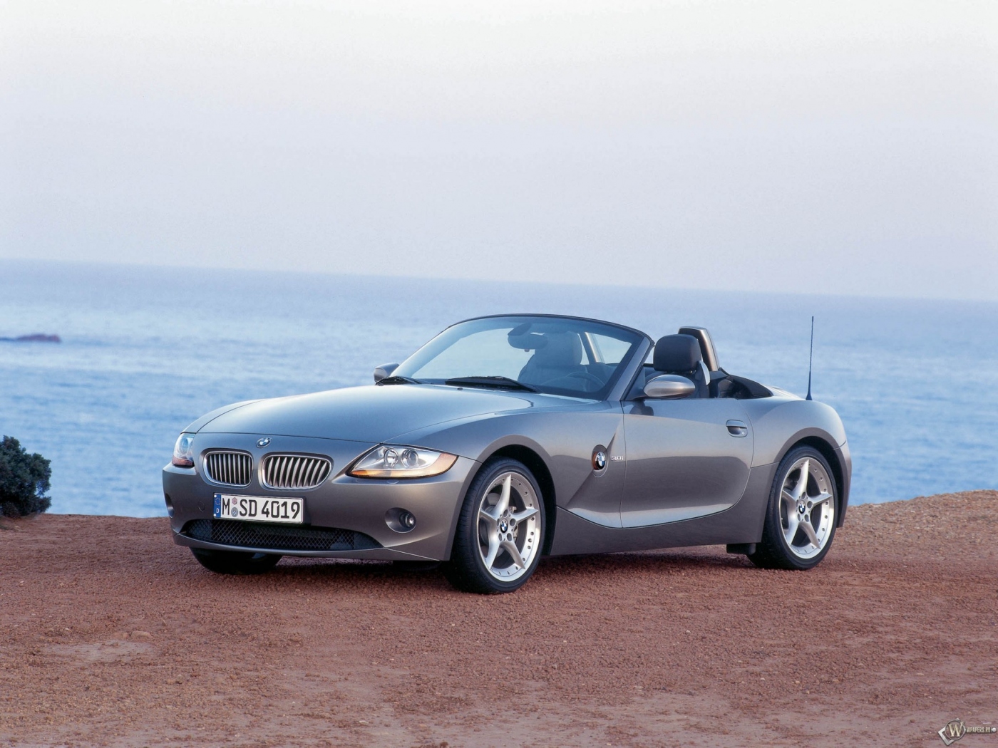 BMW - Z4 (2003) 1400x1050