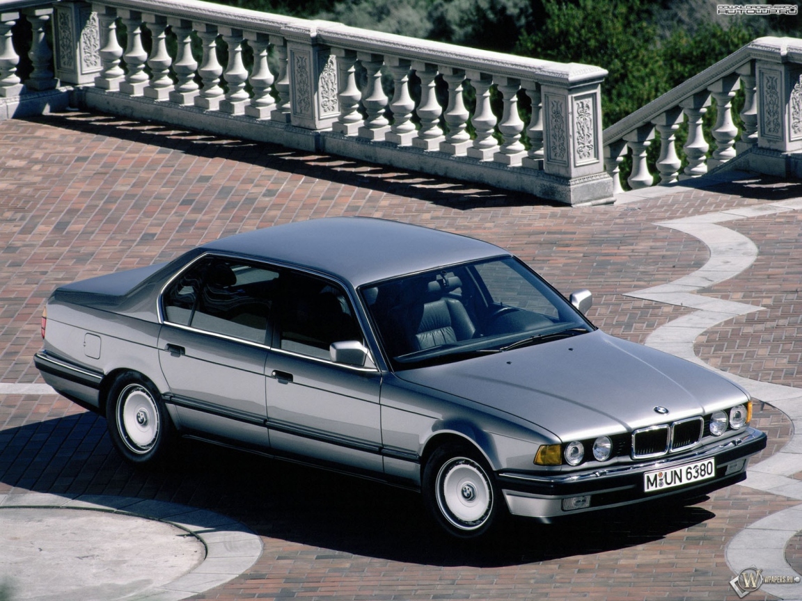 BMW 7 series E32 1152x864