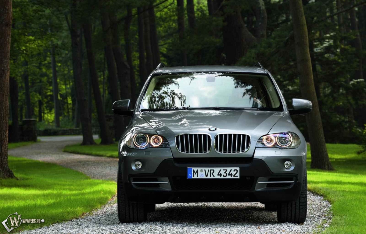 BMW X5 1200x768