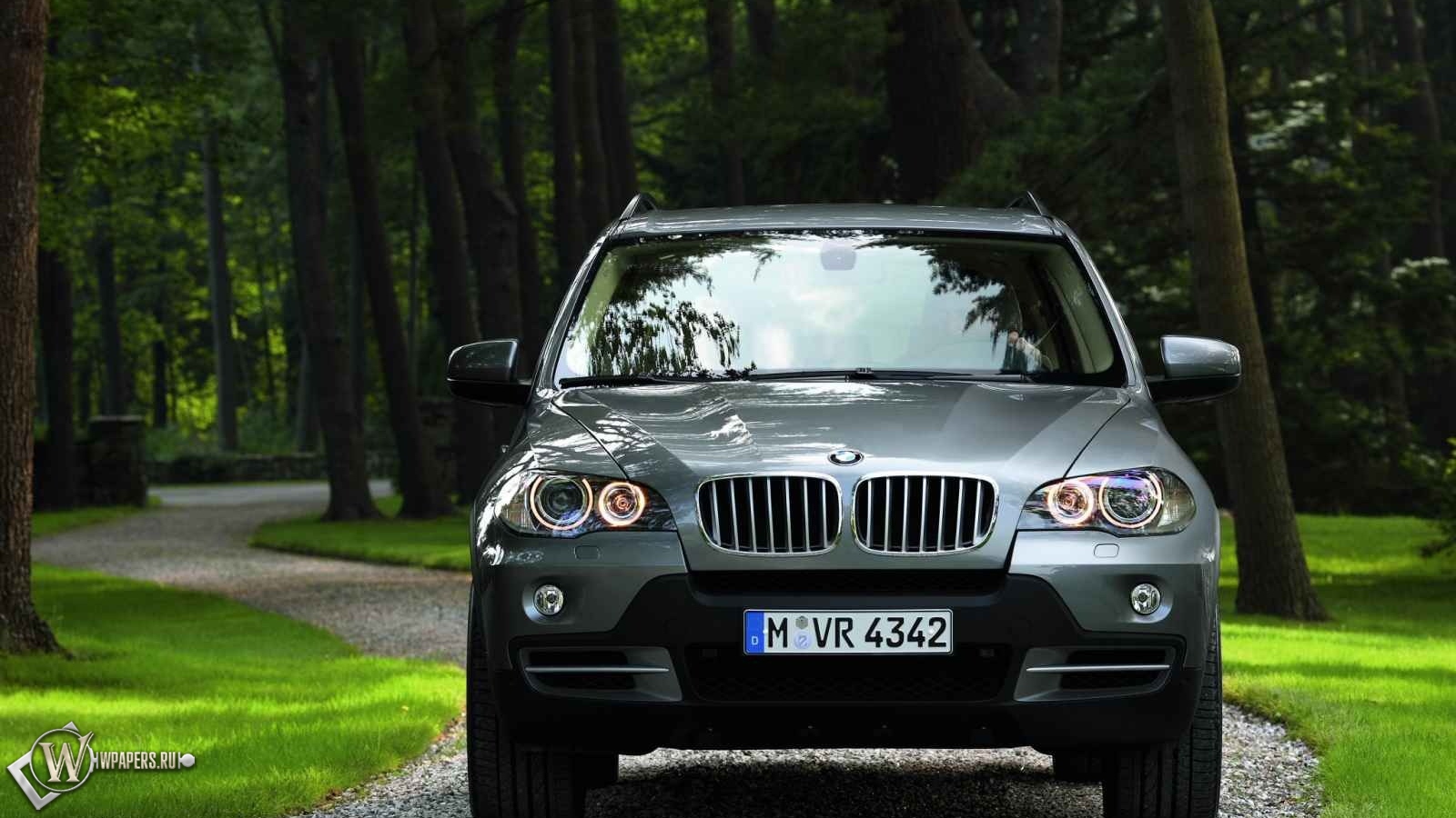 BMW X5 1600x900