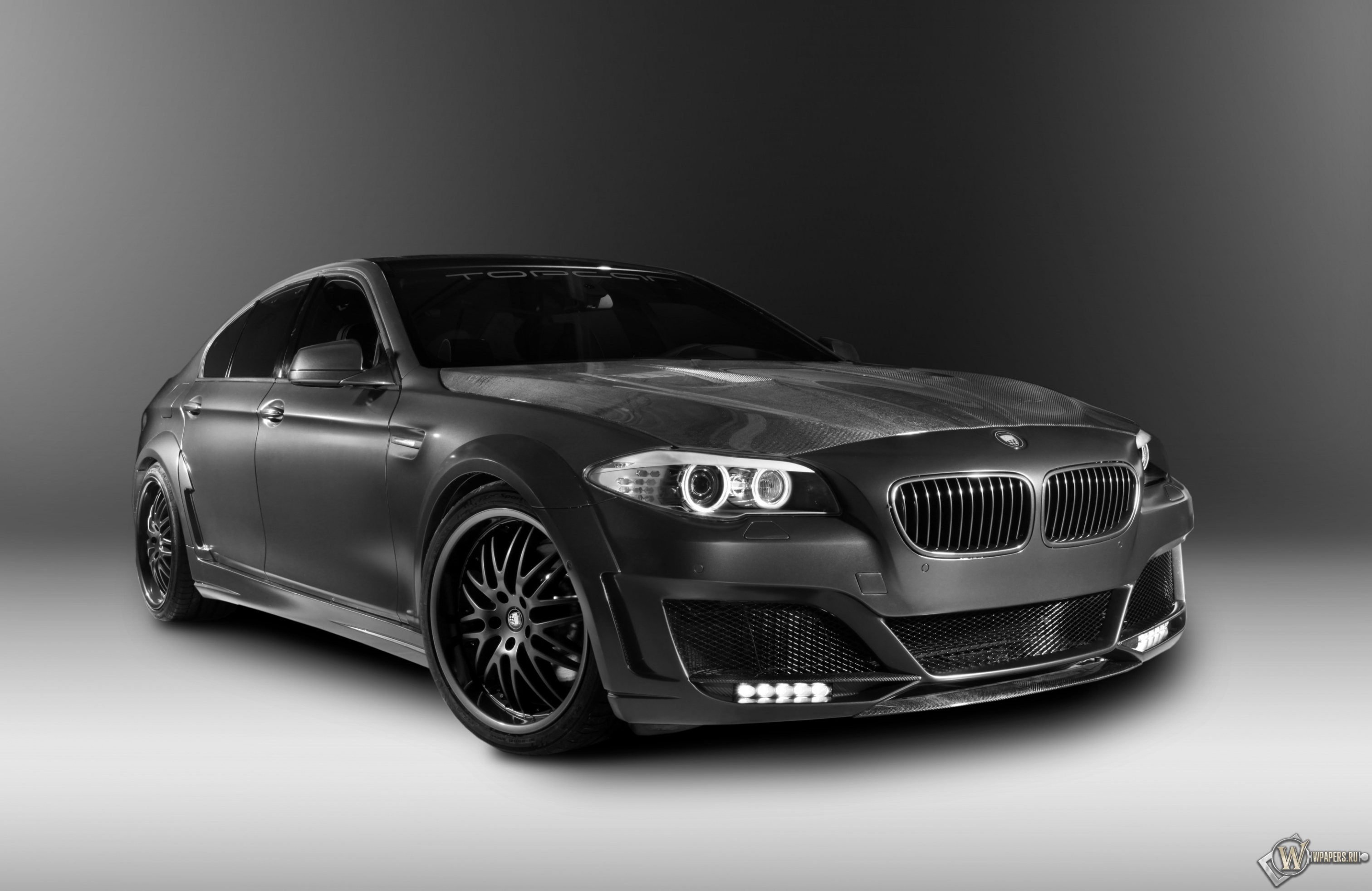 BMW 5 F10  3024x1964