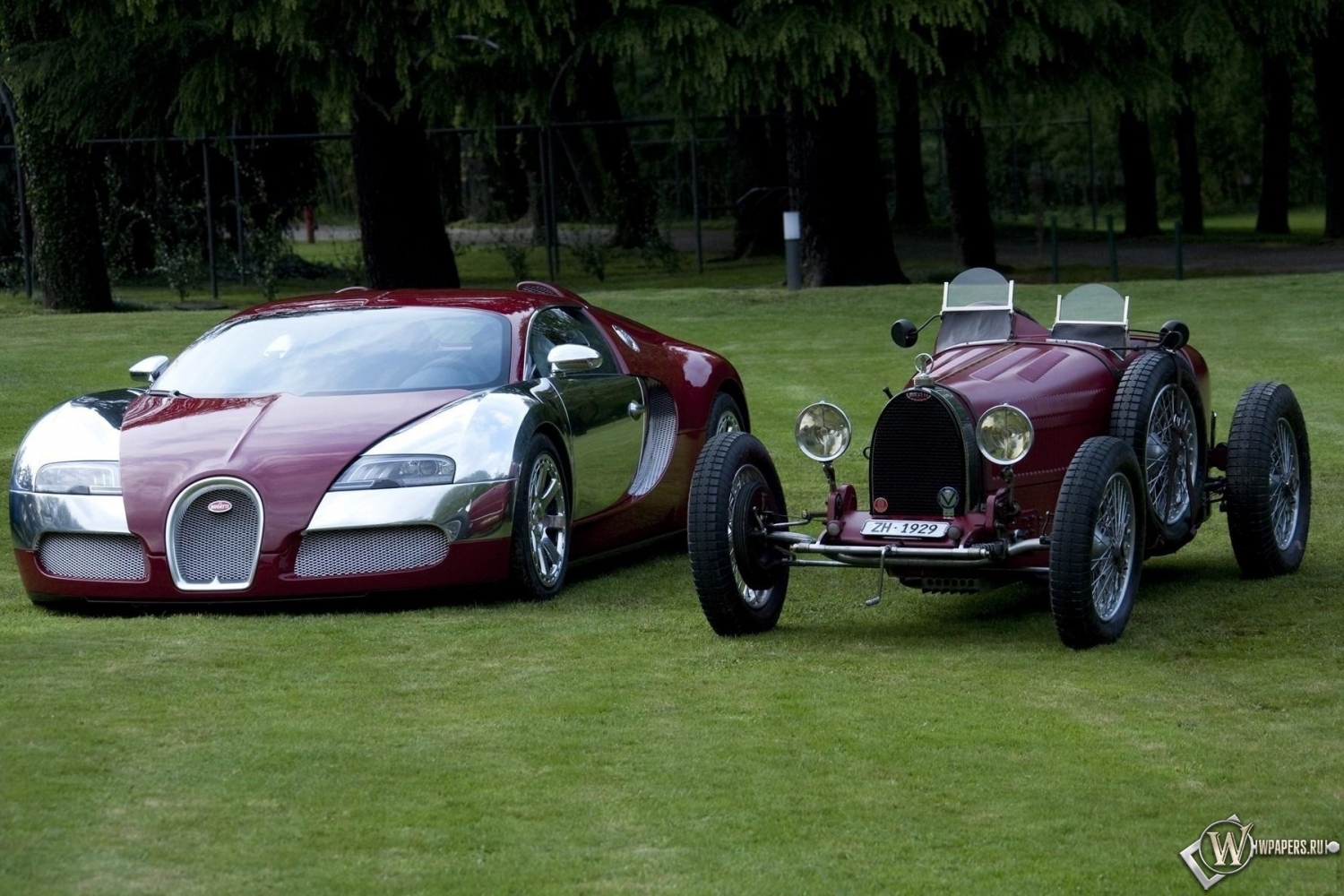 Bugatti Veyron old and new 1500x1000