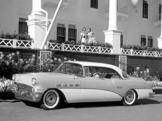 Buick Super Riviera Hardtop Sedan 1956