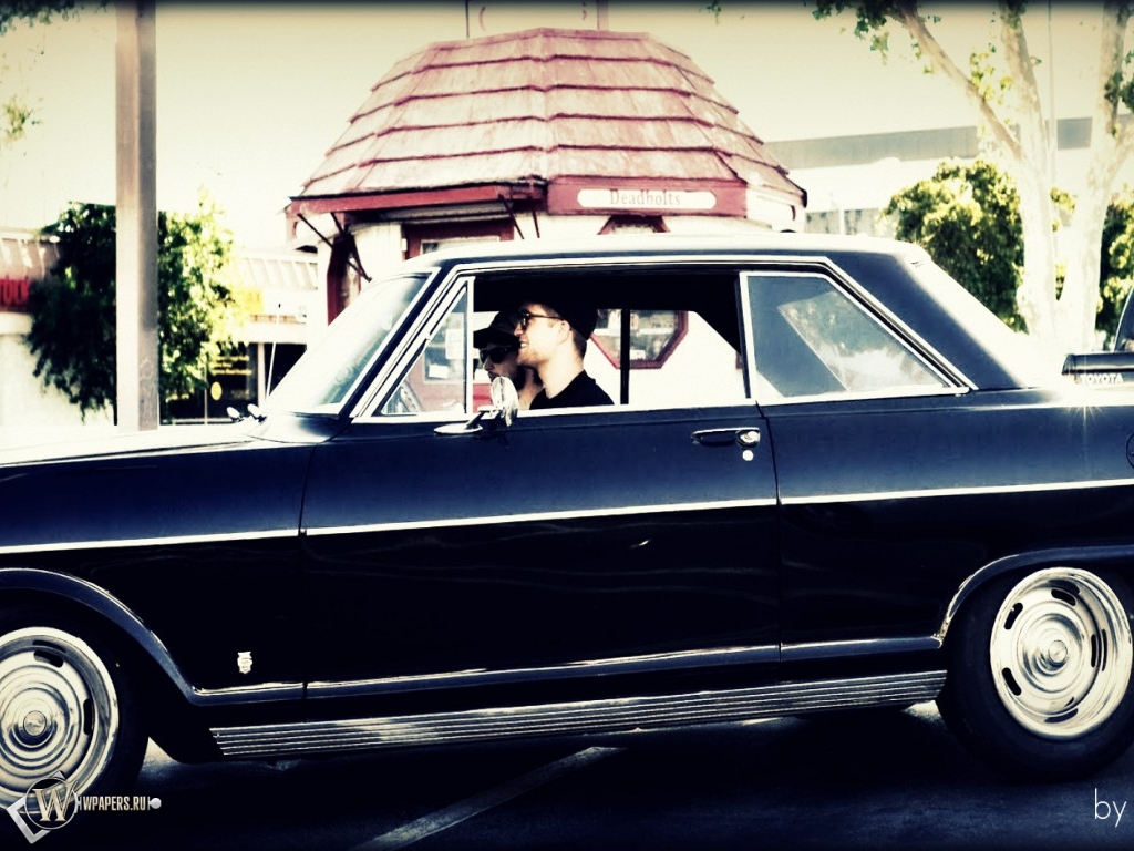 Robert Pattinson in Chevy Nova 1963 1024x768