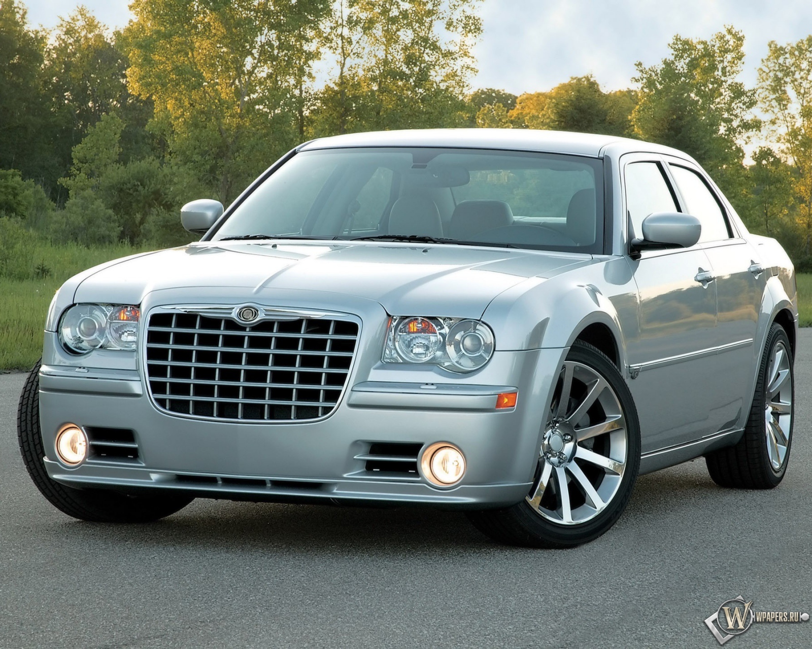 Avto na com. Chrysler 300c. Chrysler 300c srt8. Chrysler 300 srt-8. Chrysler 300 2005.