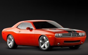 Красный Dodge Challenger