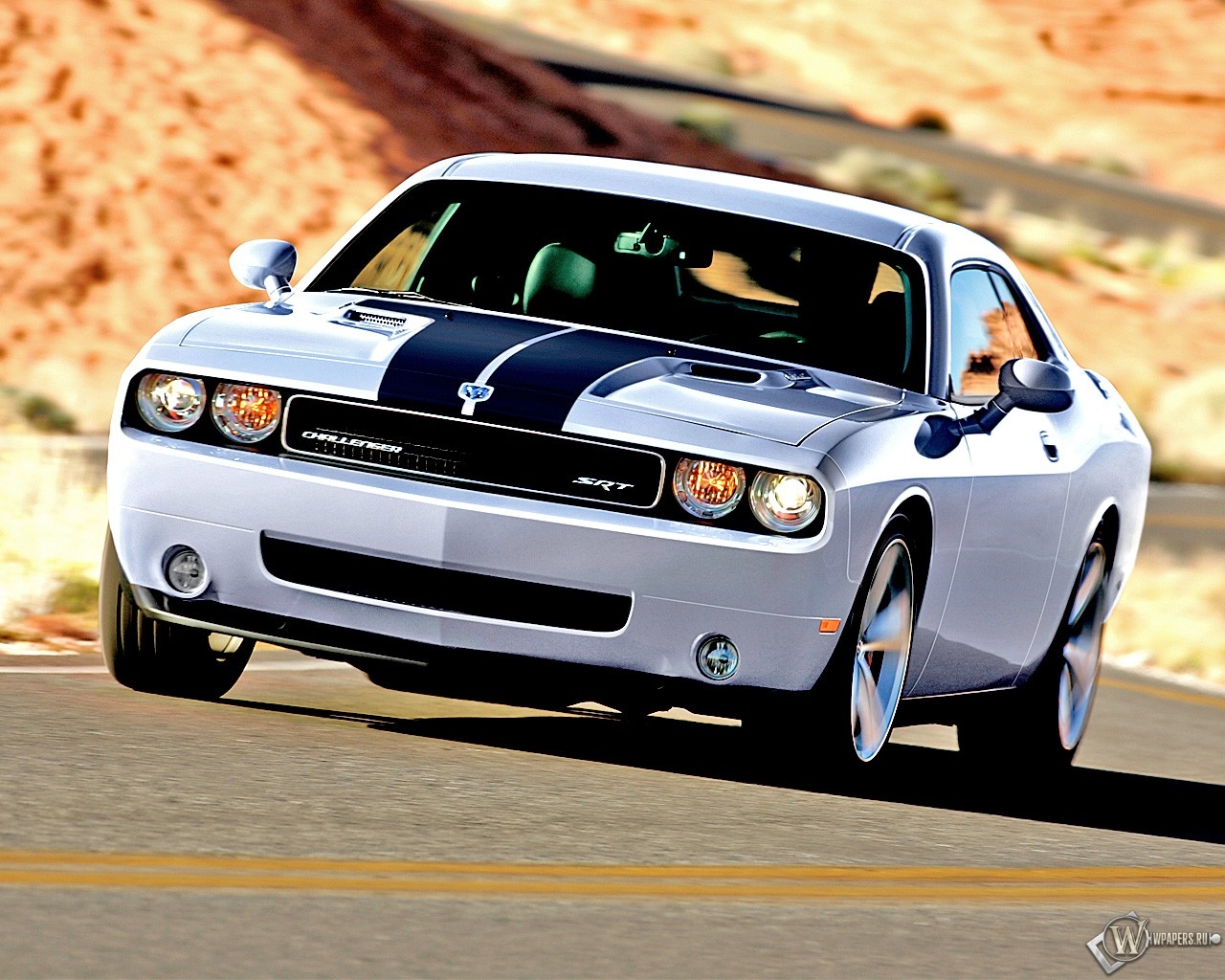 Dodge Challenger SRT V8 1280x1024