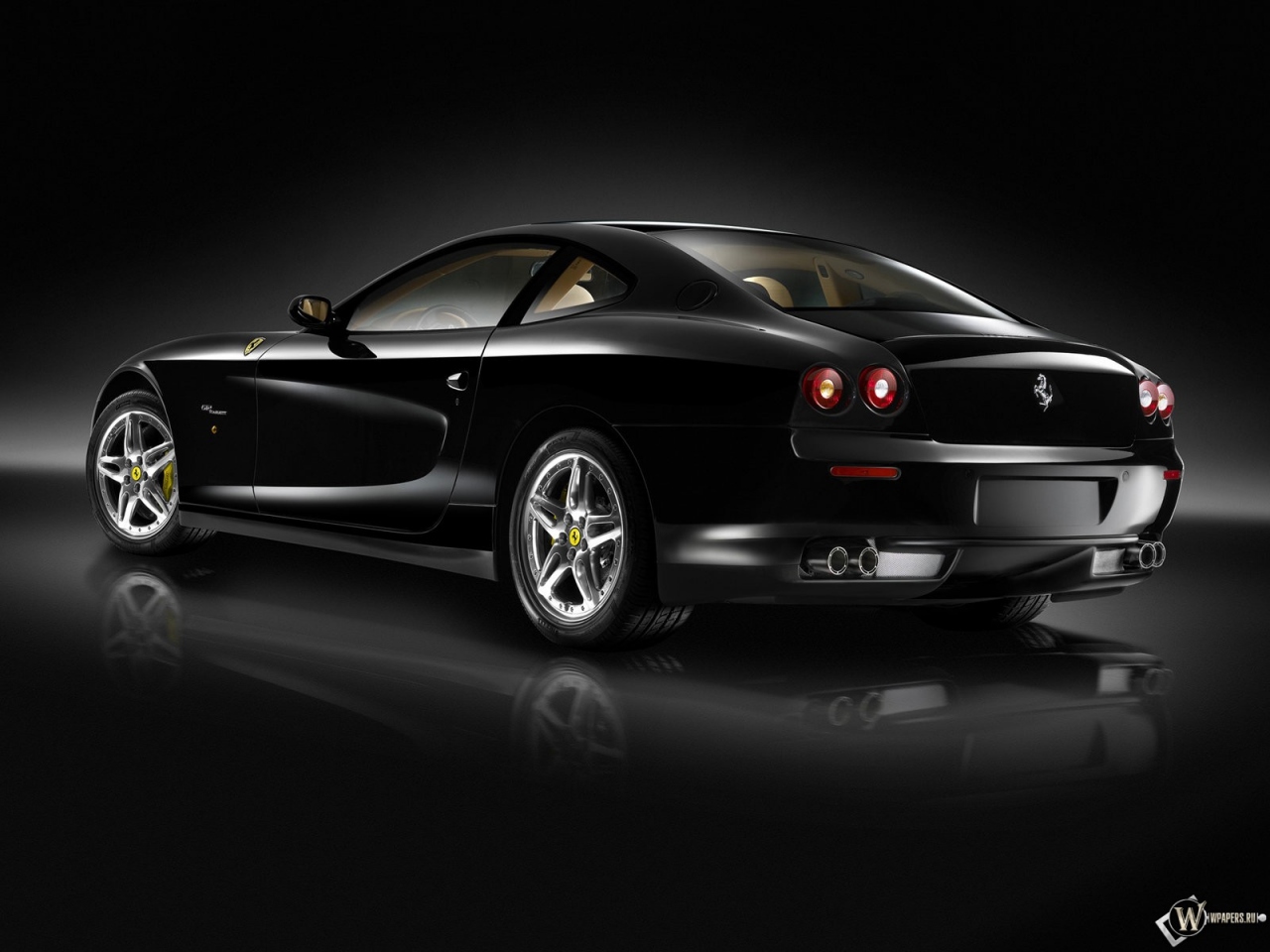 Черный Ferrari 1280x960