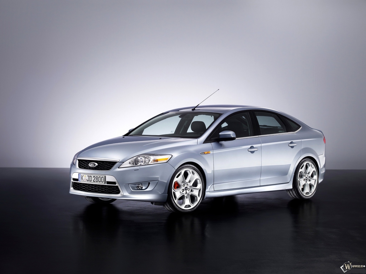 Ford Mondeo 1400x1050