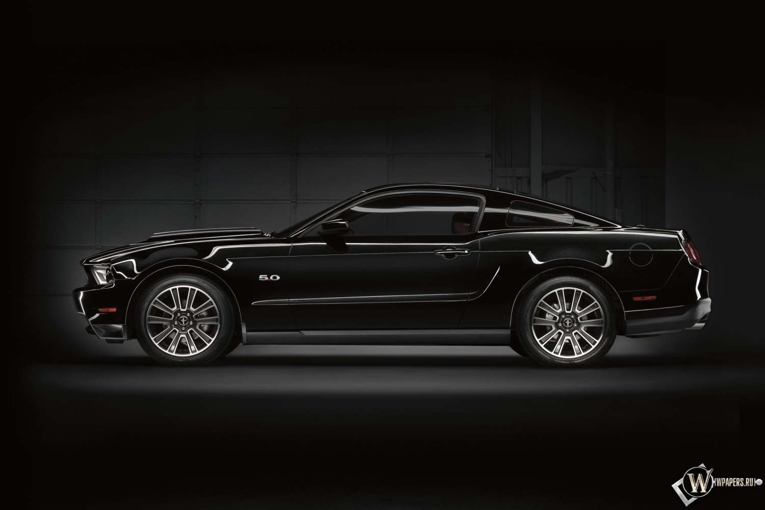 Ford Mustang  1500x1000