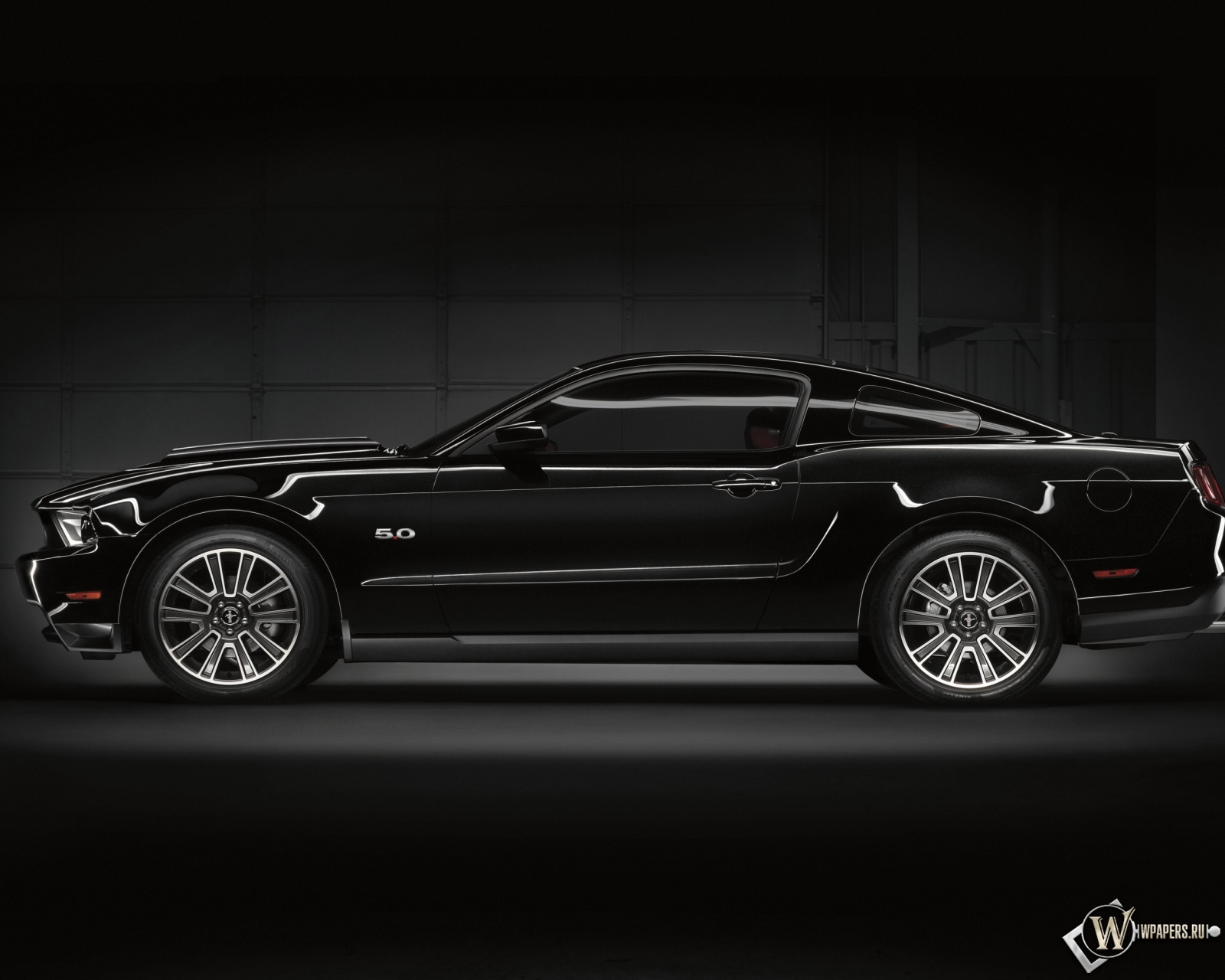 Ford Mustang  1600x1280