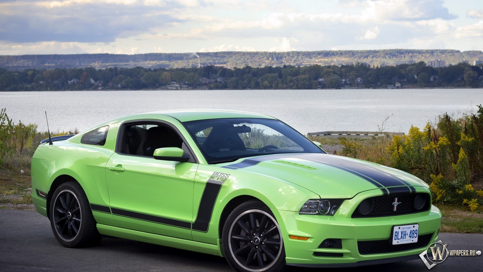 Ford Mustang 1600x900