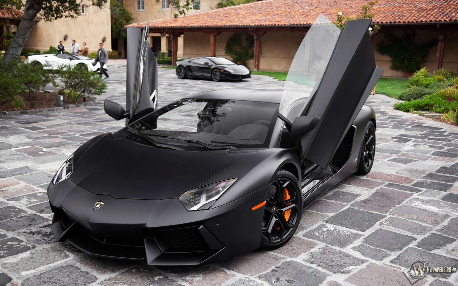 Lamborghini Aventador LP 700-4 1536x960