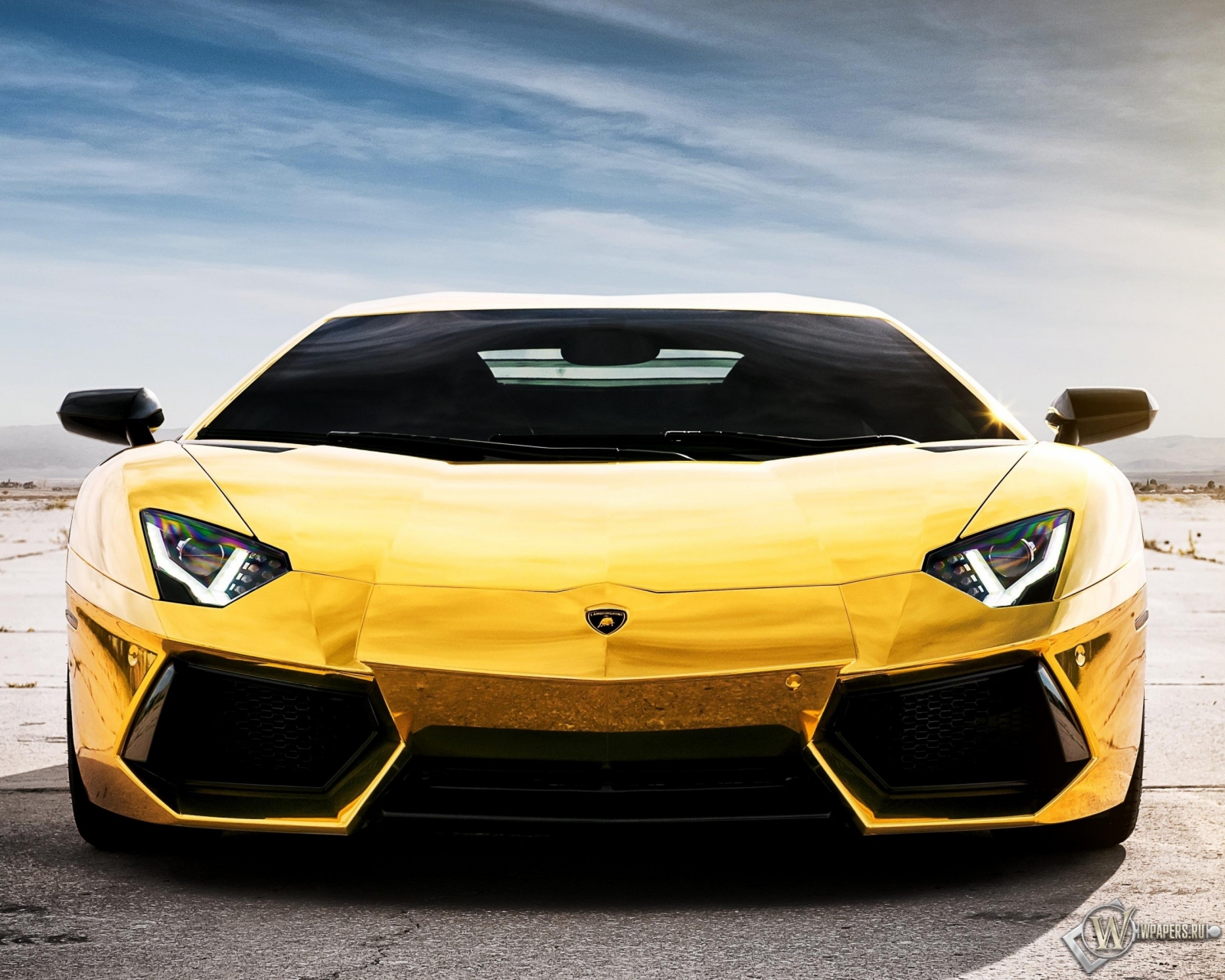 Lamborghini Aventador Gold 1600x1280