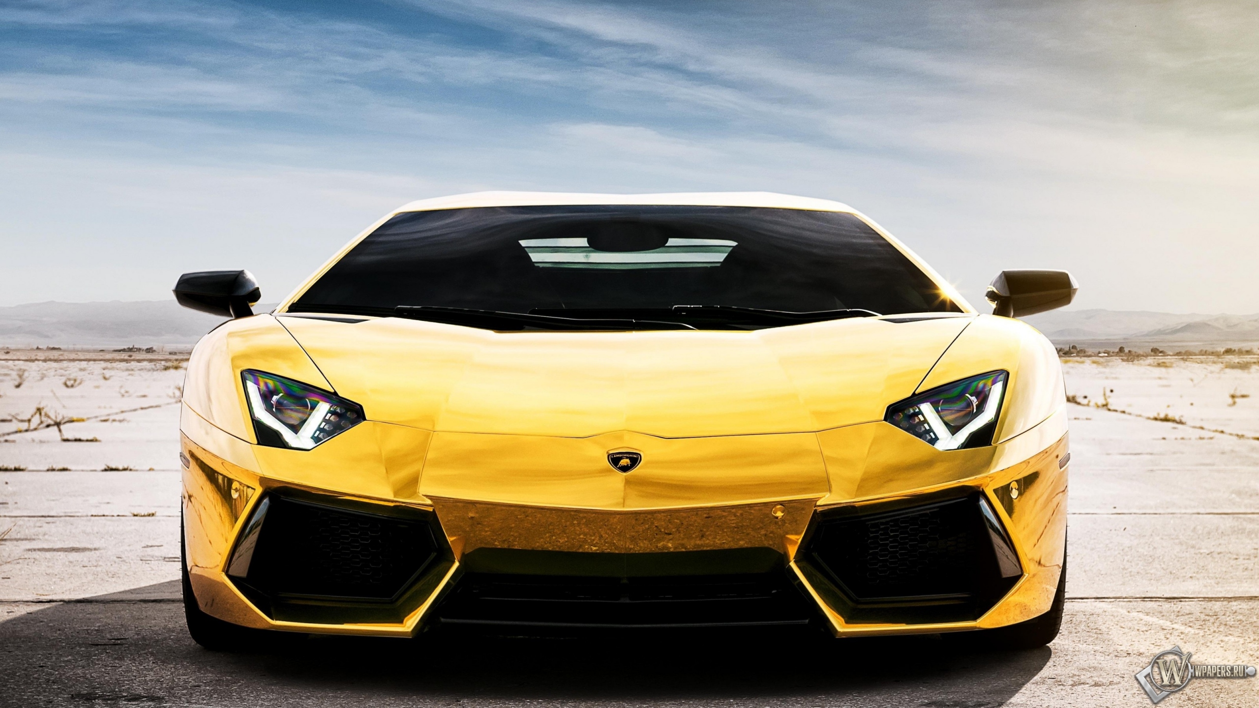 Lamborghini Aventador Gold 2560x1440