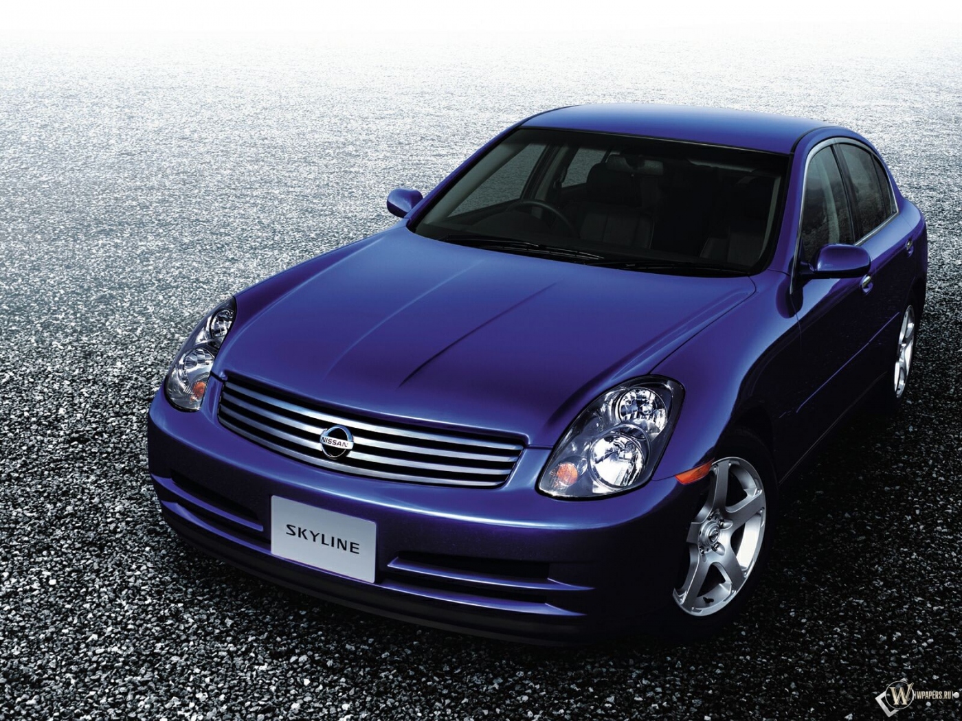 Синий Nissan Skyline 1400x1050