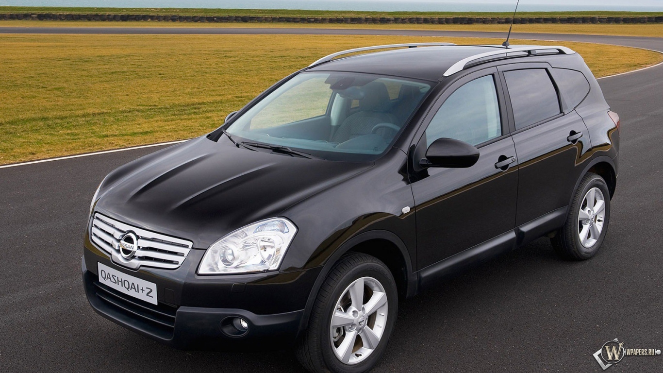 Nissan Qashqai 1366x768