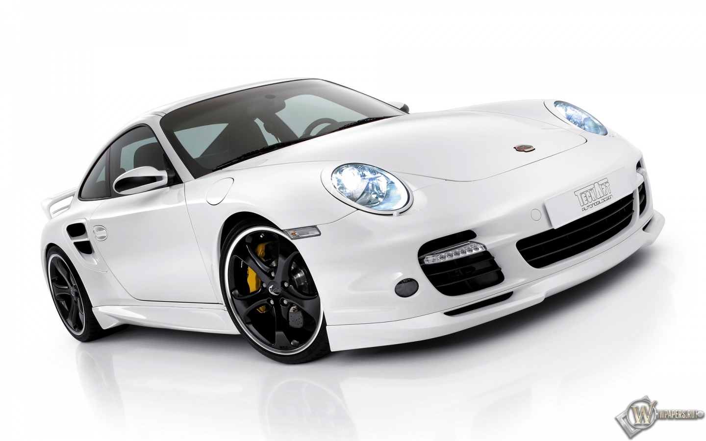 Белый Porsche 1440x900