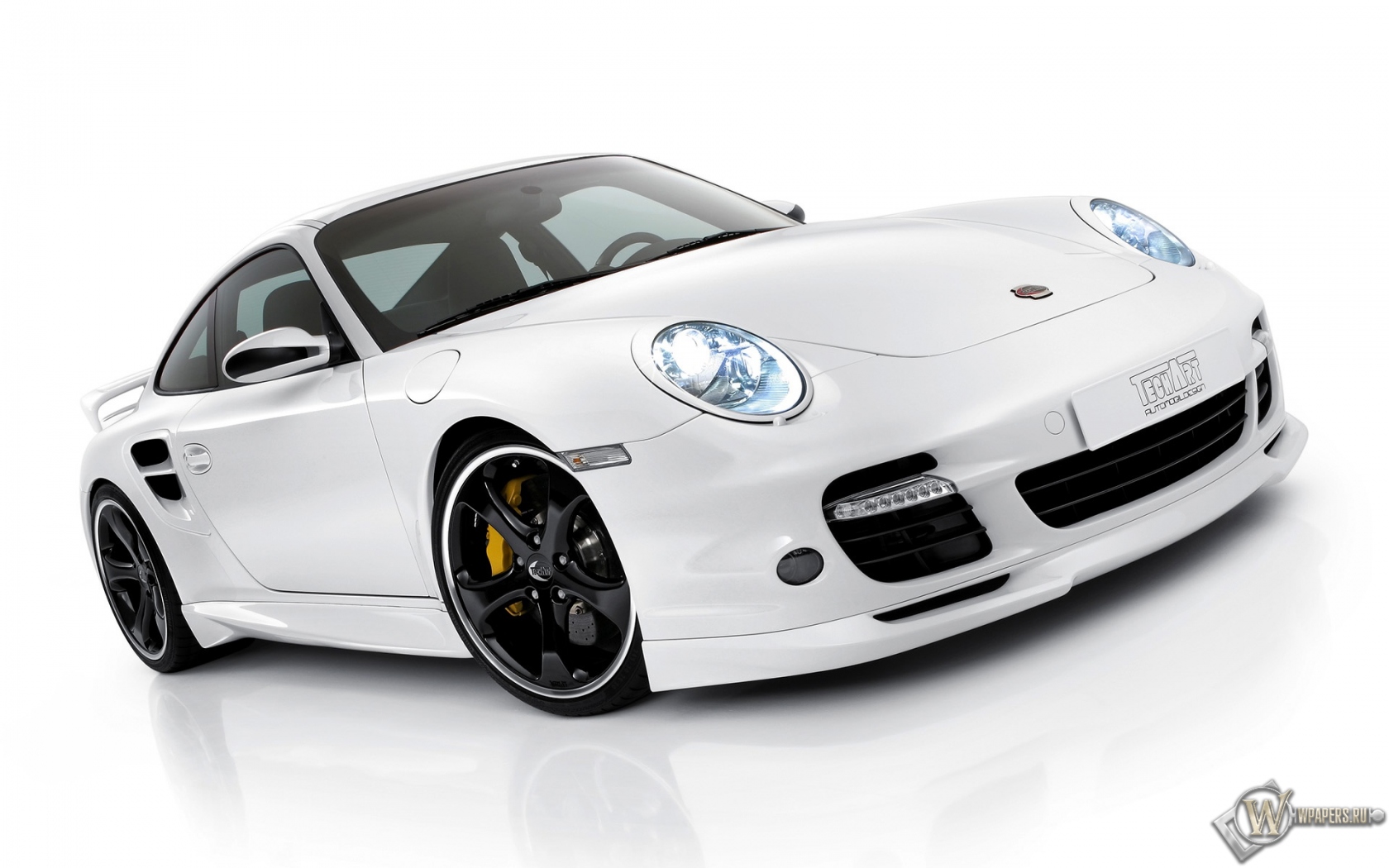 Белый Porsche 1680x1050