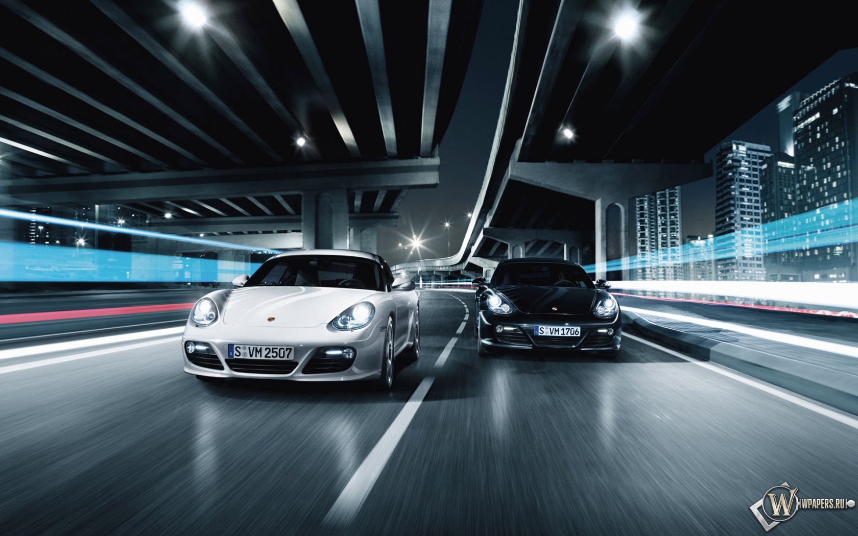 два Porsche 1680x1050