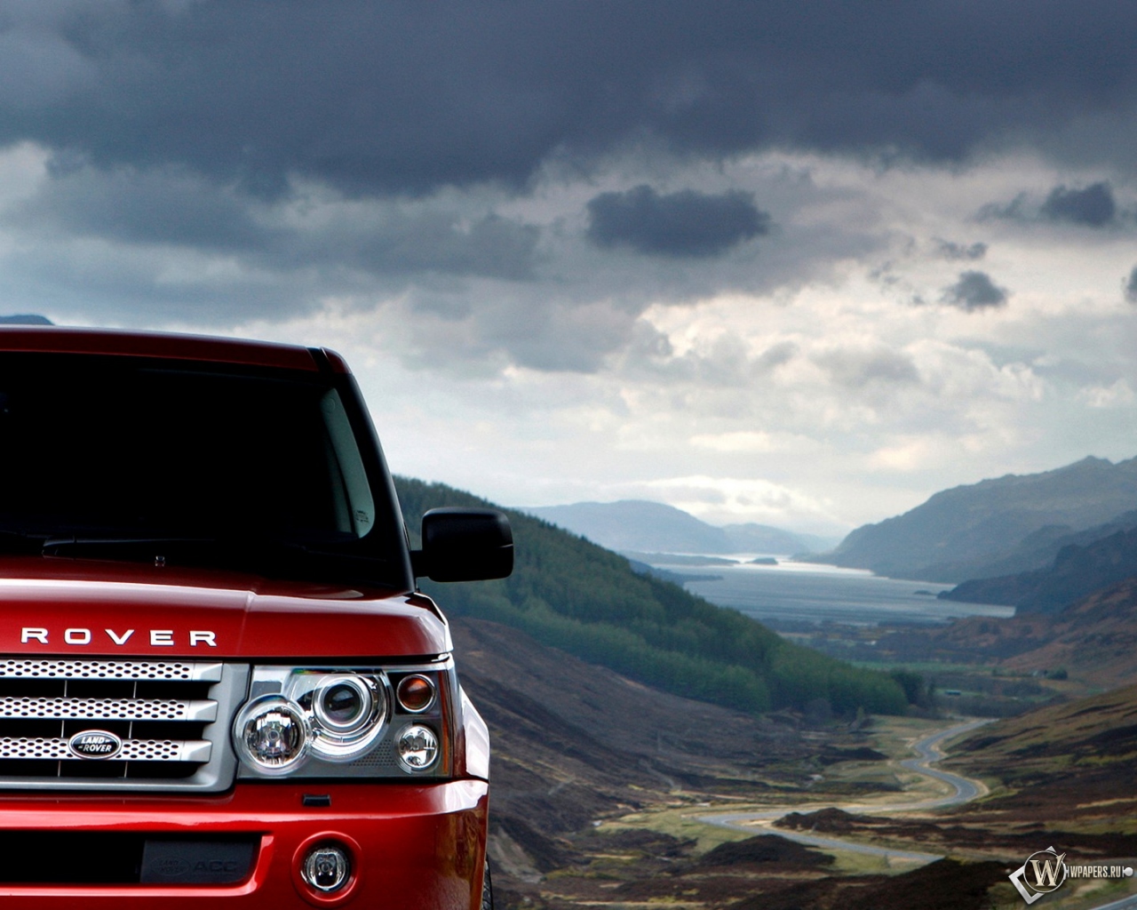 Красный Range Rover 1280x1024