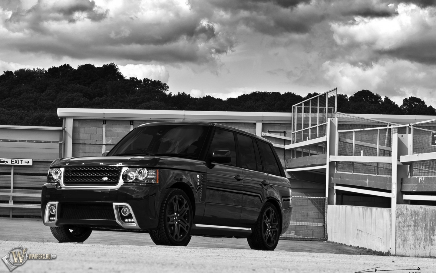 Range Rover Black Vogue RS600 by Project Kahn 1440x900