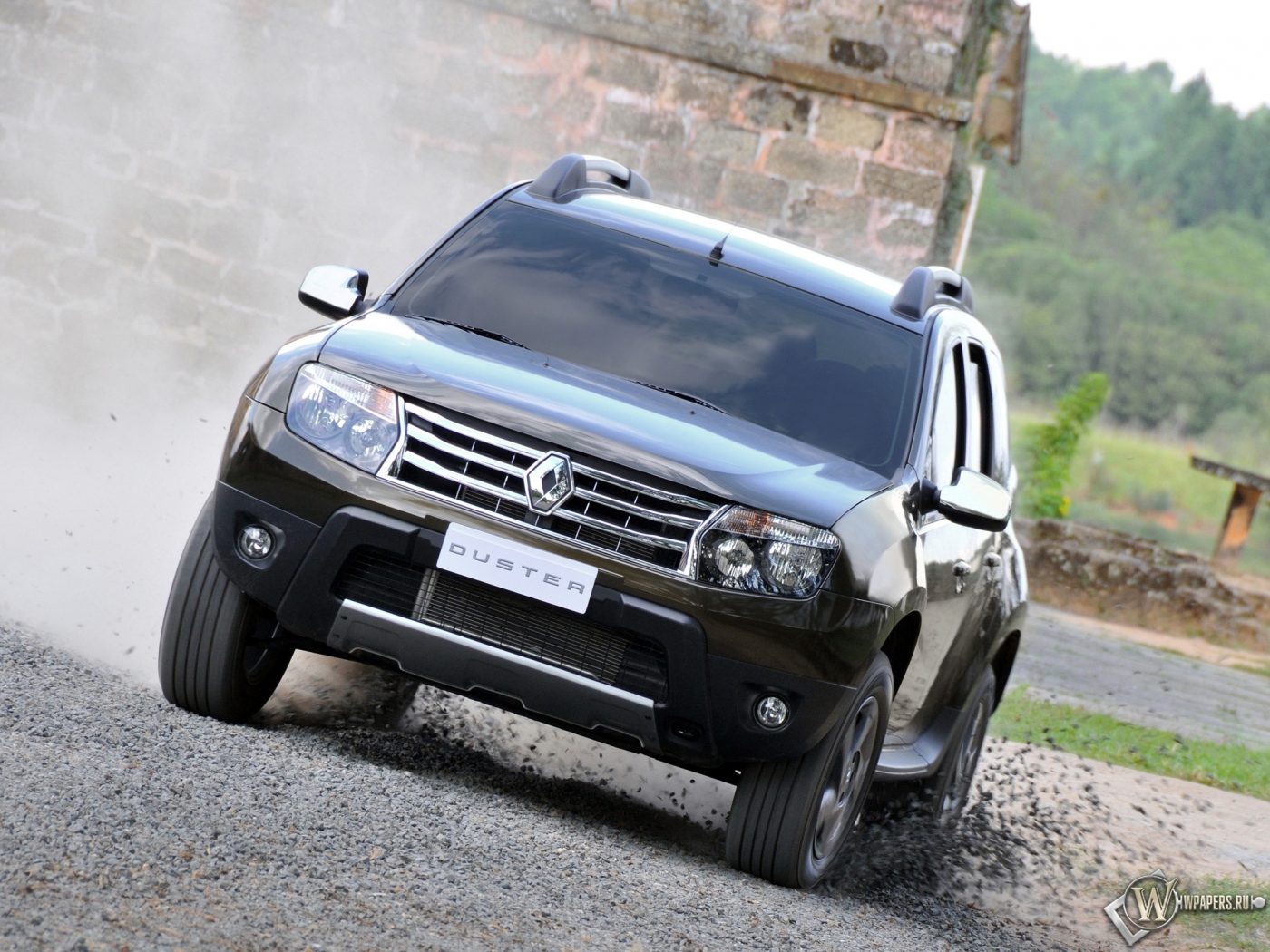 Renault Duster 1400x1050