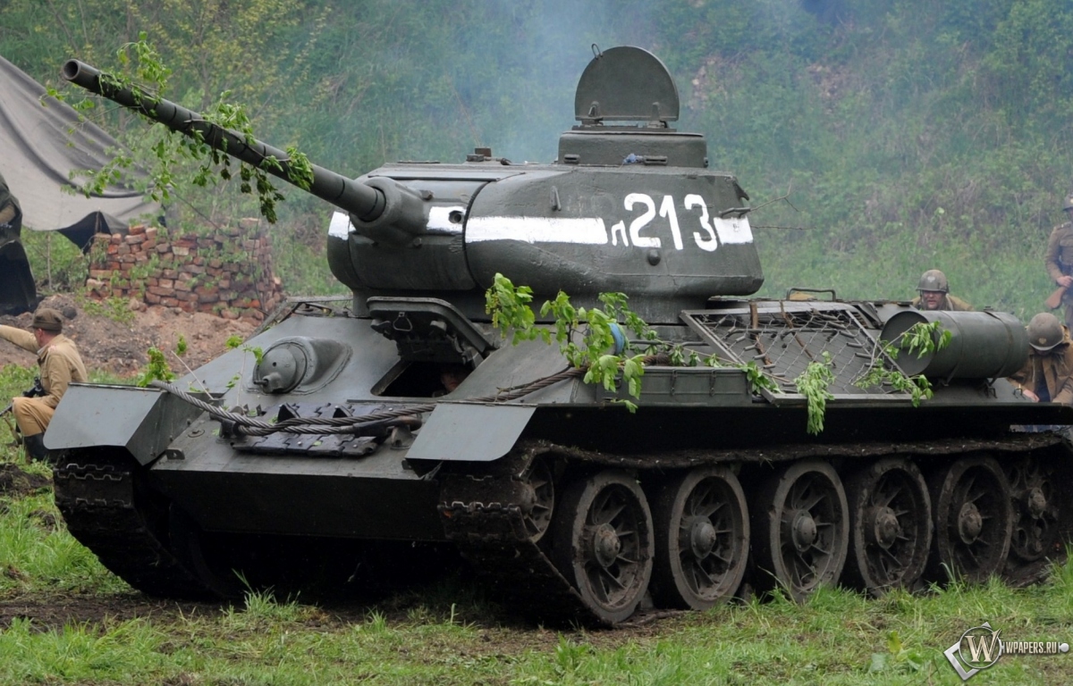 Танк Т 34-85 1200x768