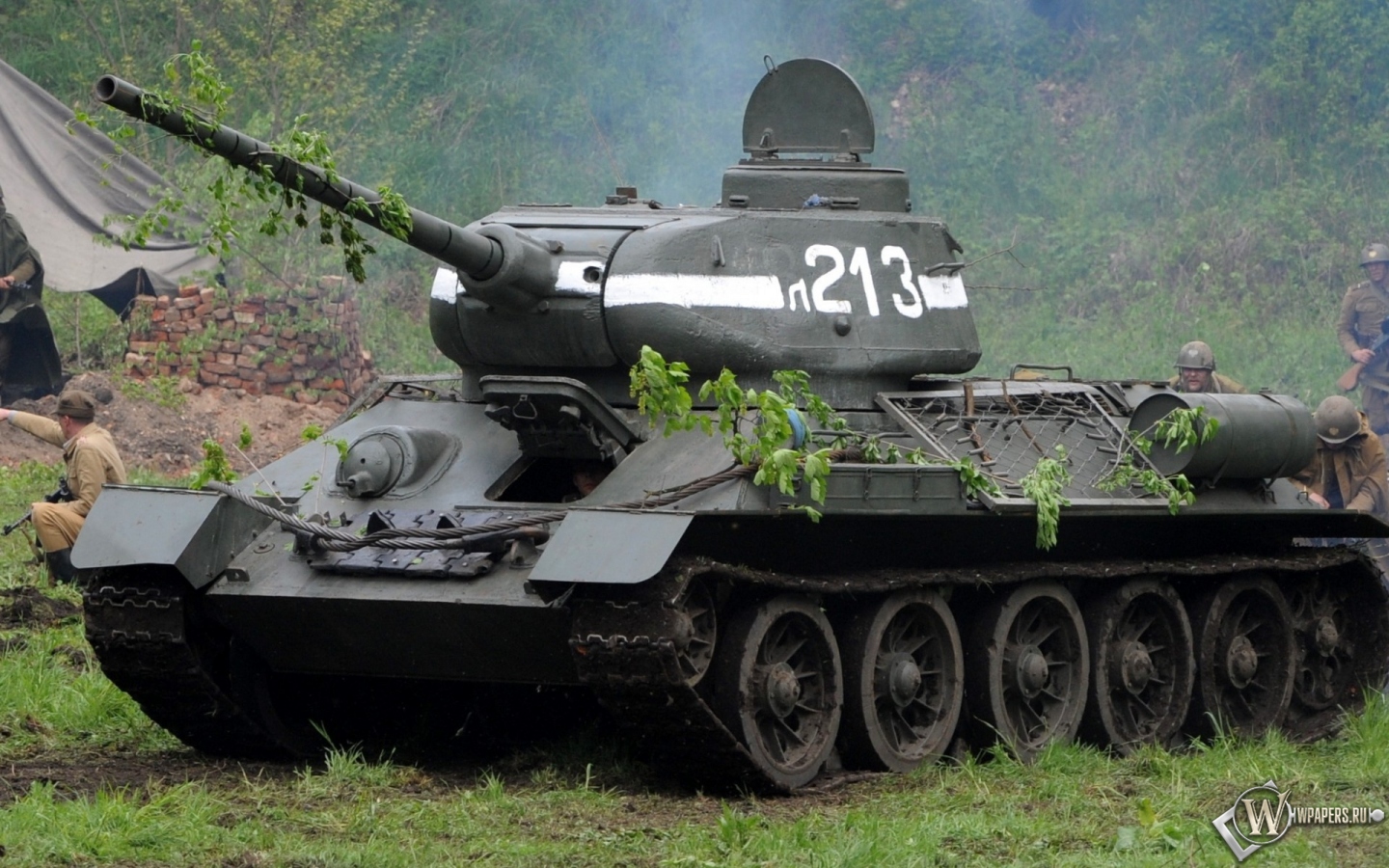 Танк Т 34-85 1440x900