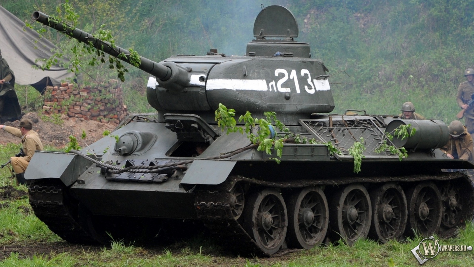 Танк Т 34-85 1600x900