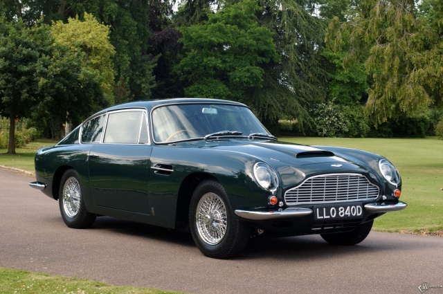 Aston Martin DB6 (1965)