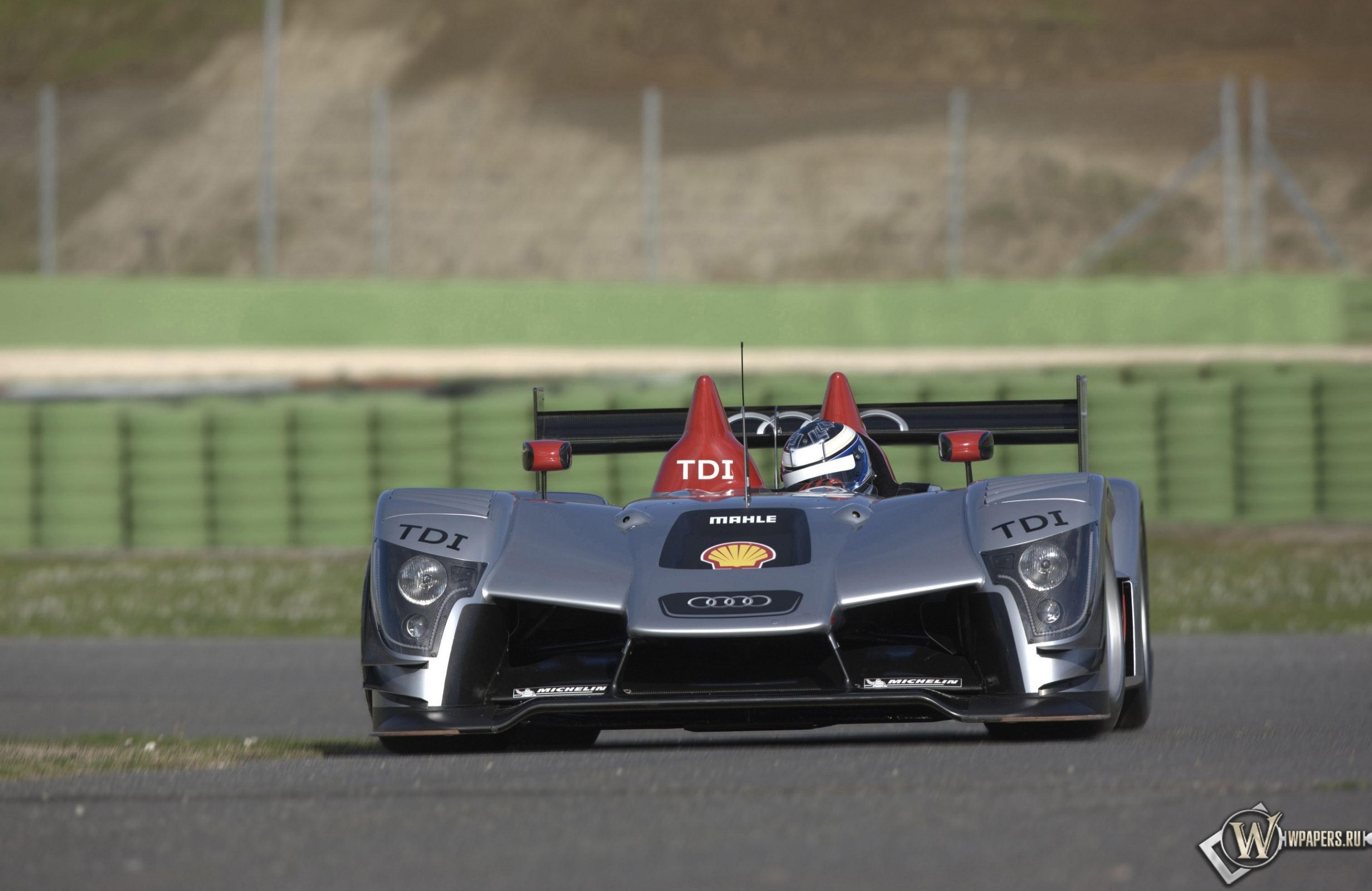 Audi R15 TDI 3024x1964