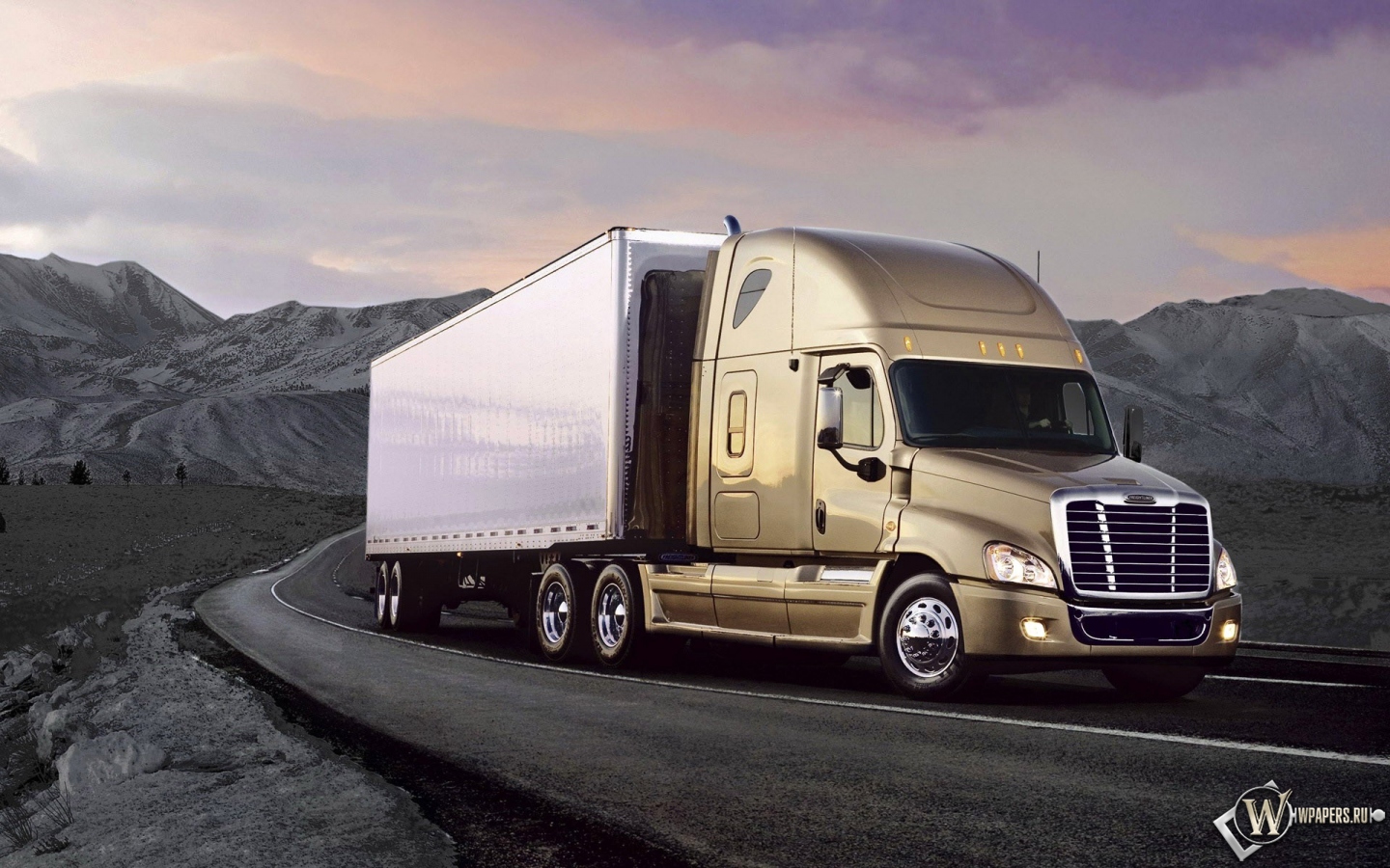 Freightliner Trucks 1440x900