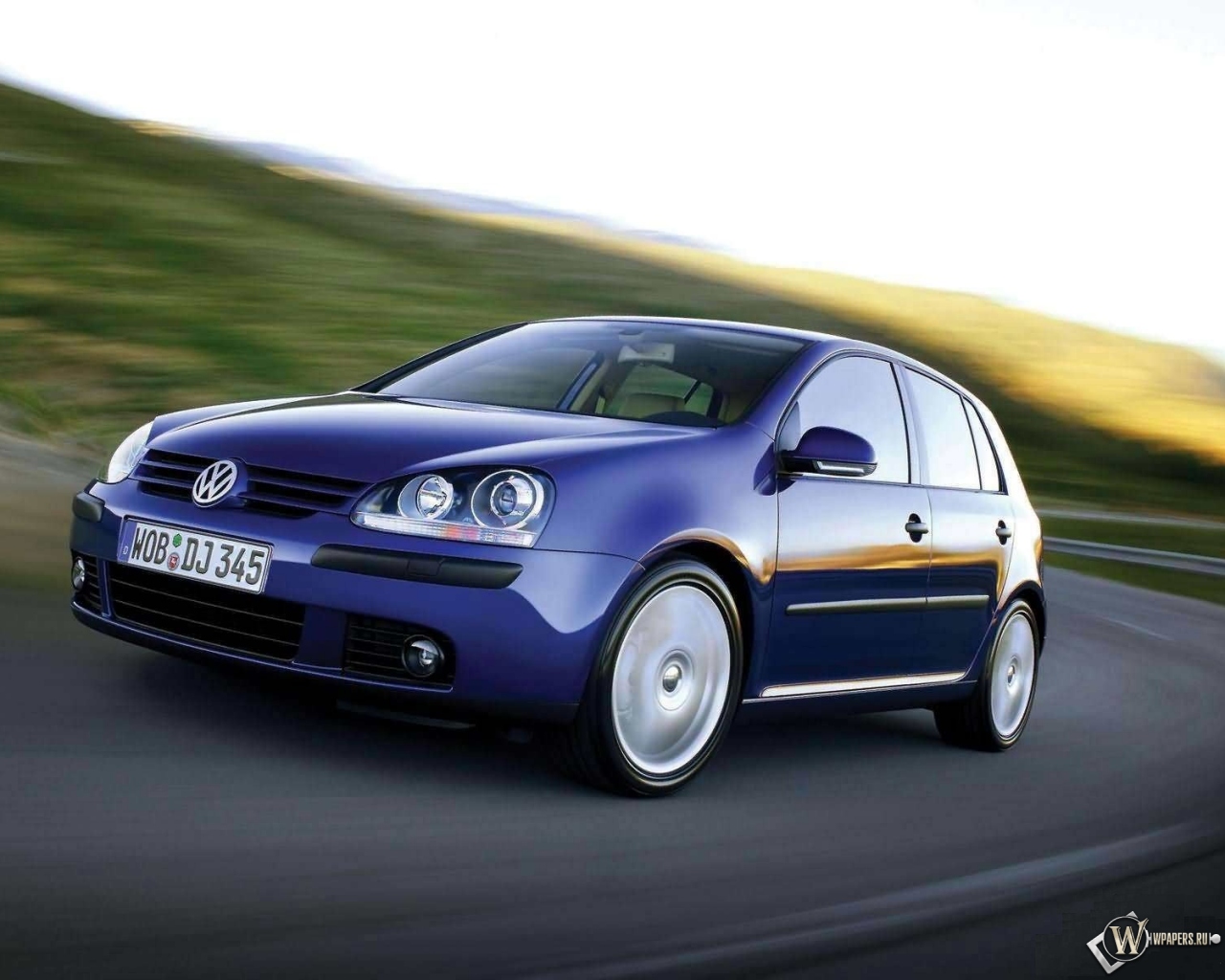 Volkswagen Golf V 2003 г 1280x1024