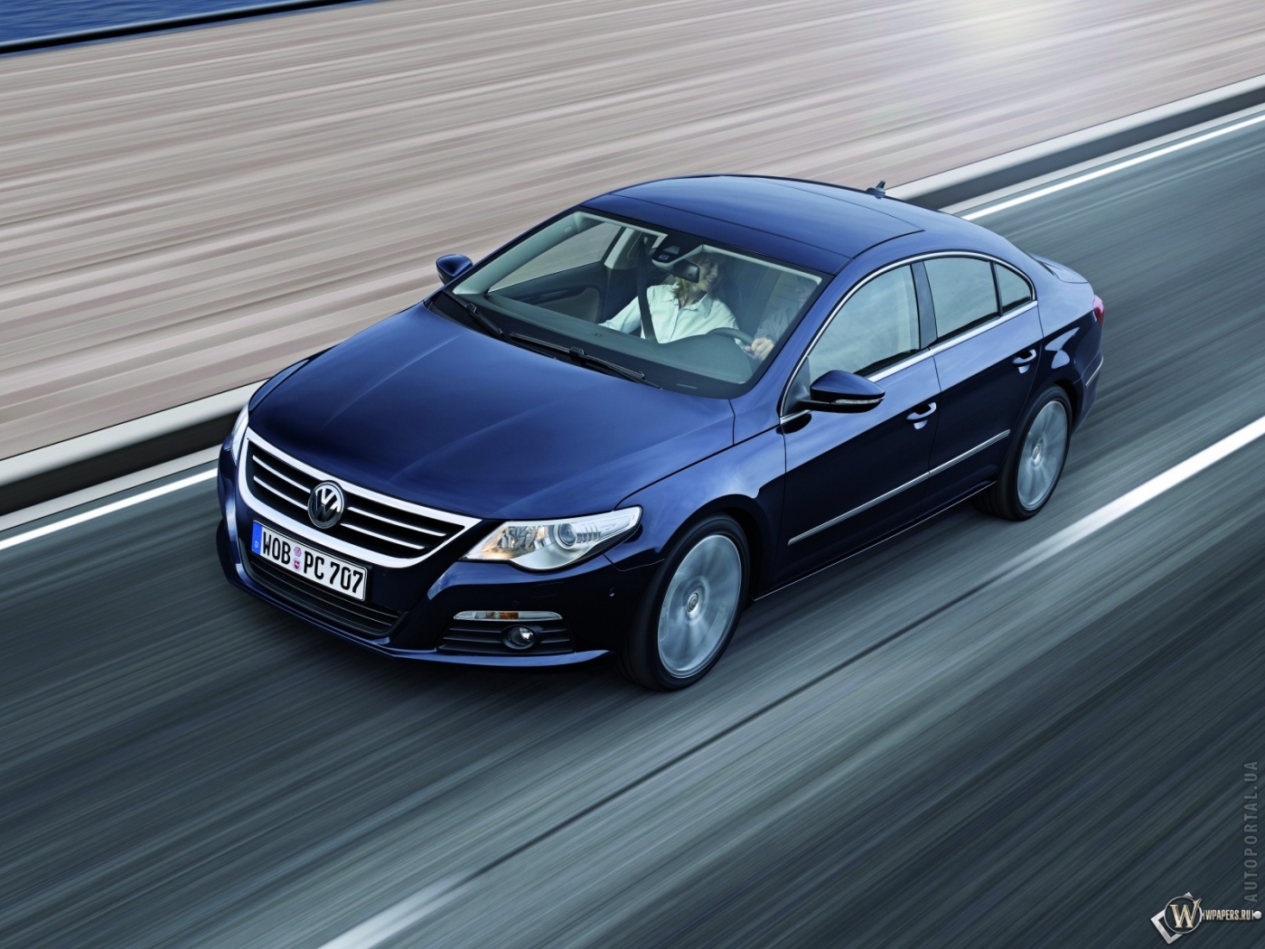 Volkswagen Passat CC 1400x1050