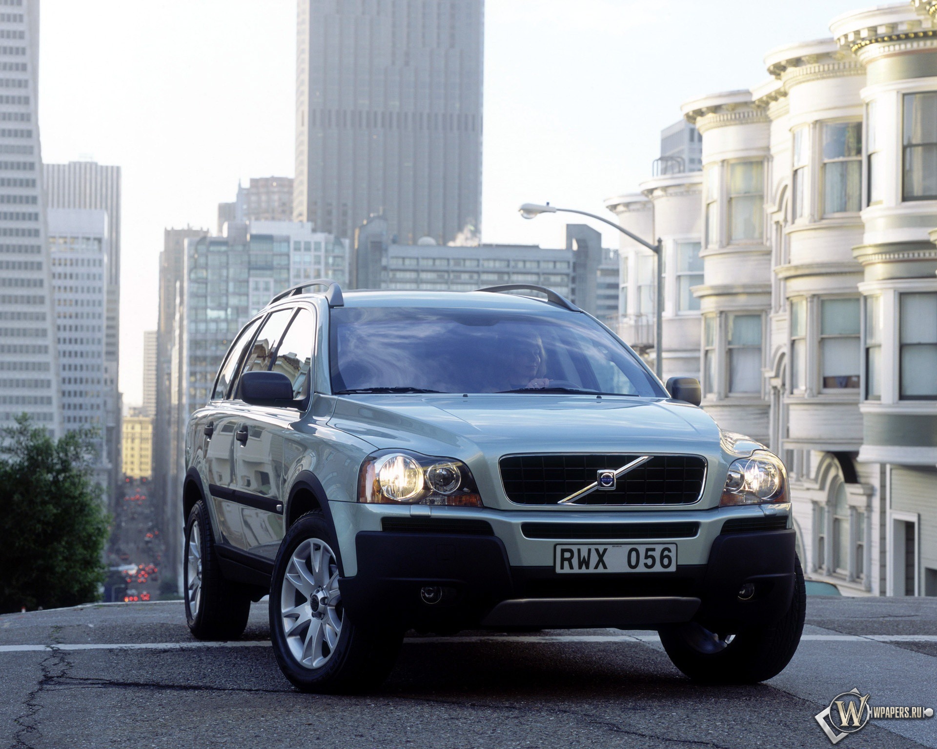 Volvo XC90 1920x1536