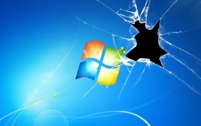 Обои Разбитый экран windows: Windows, Осколки, Экран, Дырка, Компьютерные-Фэнтези