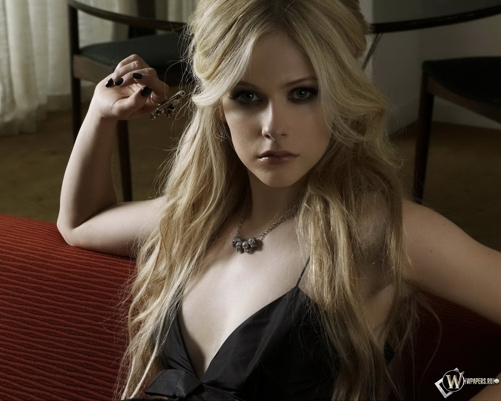Avril Lavigne 1600x1280