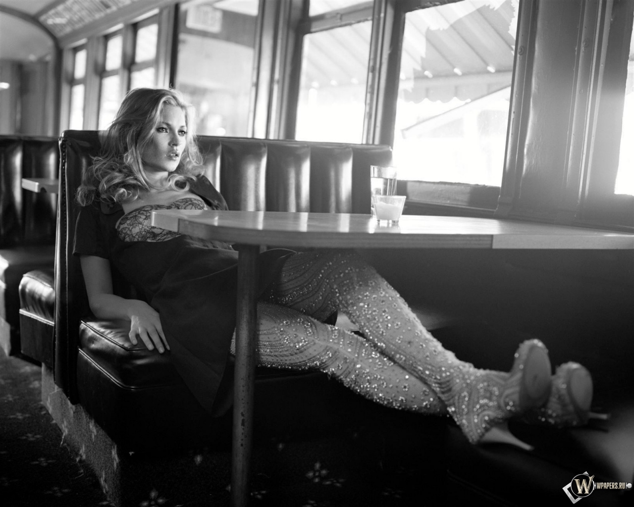 Kate Moss 1280x1024