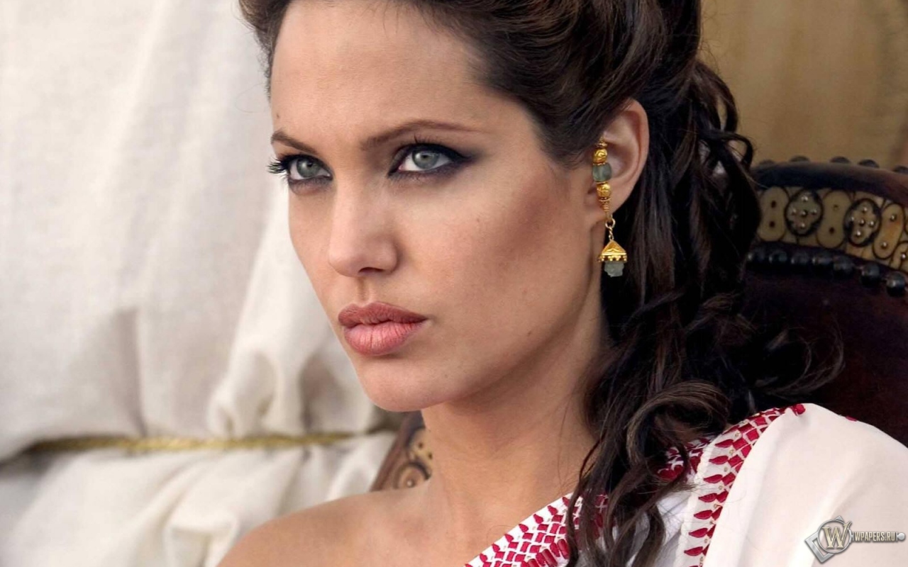 Angelina Jolie 1280x800