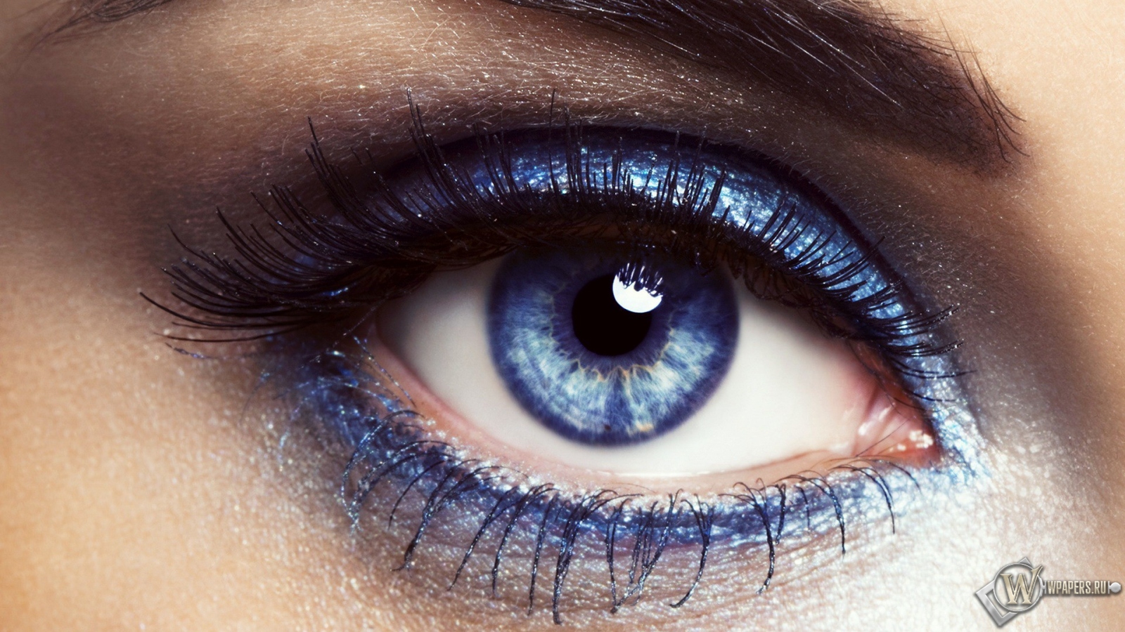 Фиолетовый глаз 1600x900