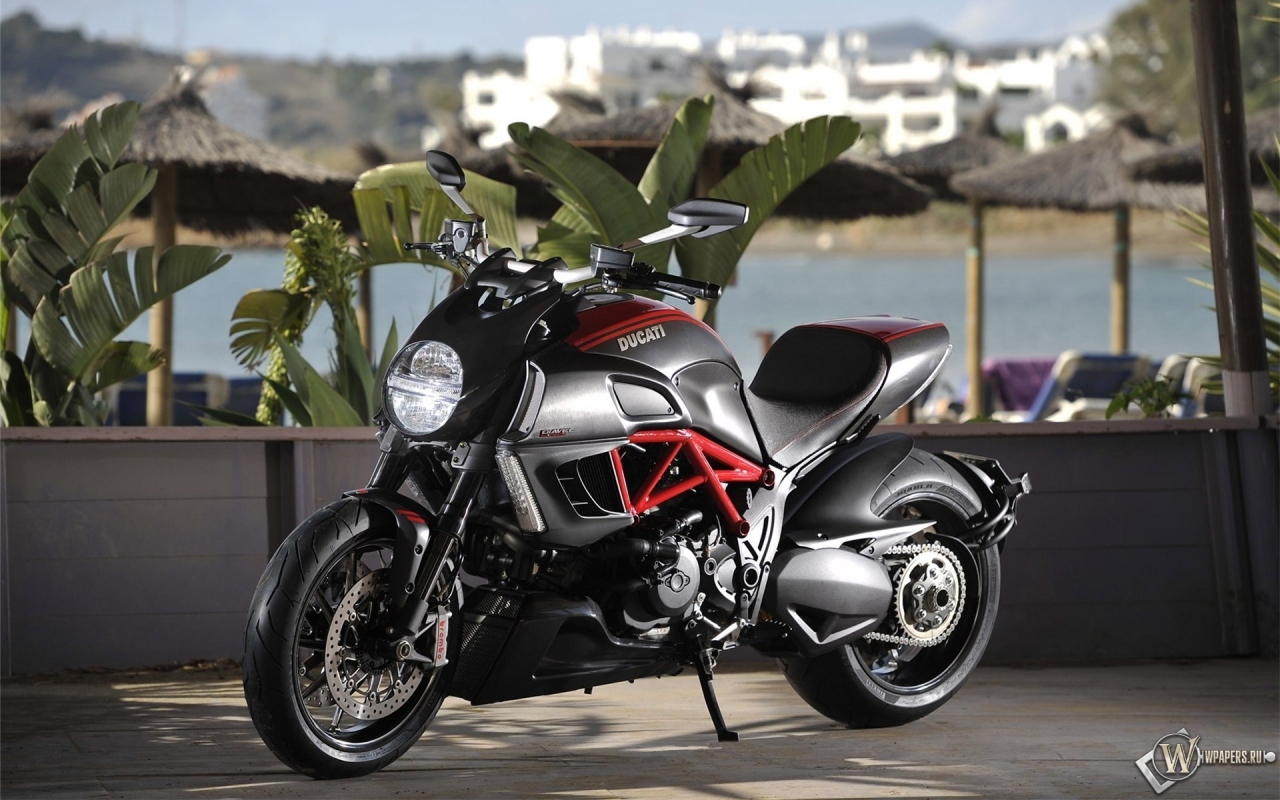 Мотоцикл Ducati 1280x800