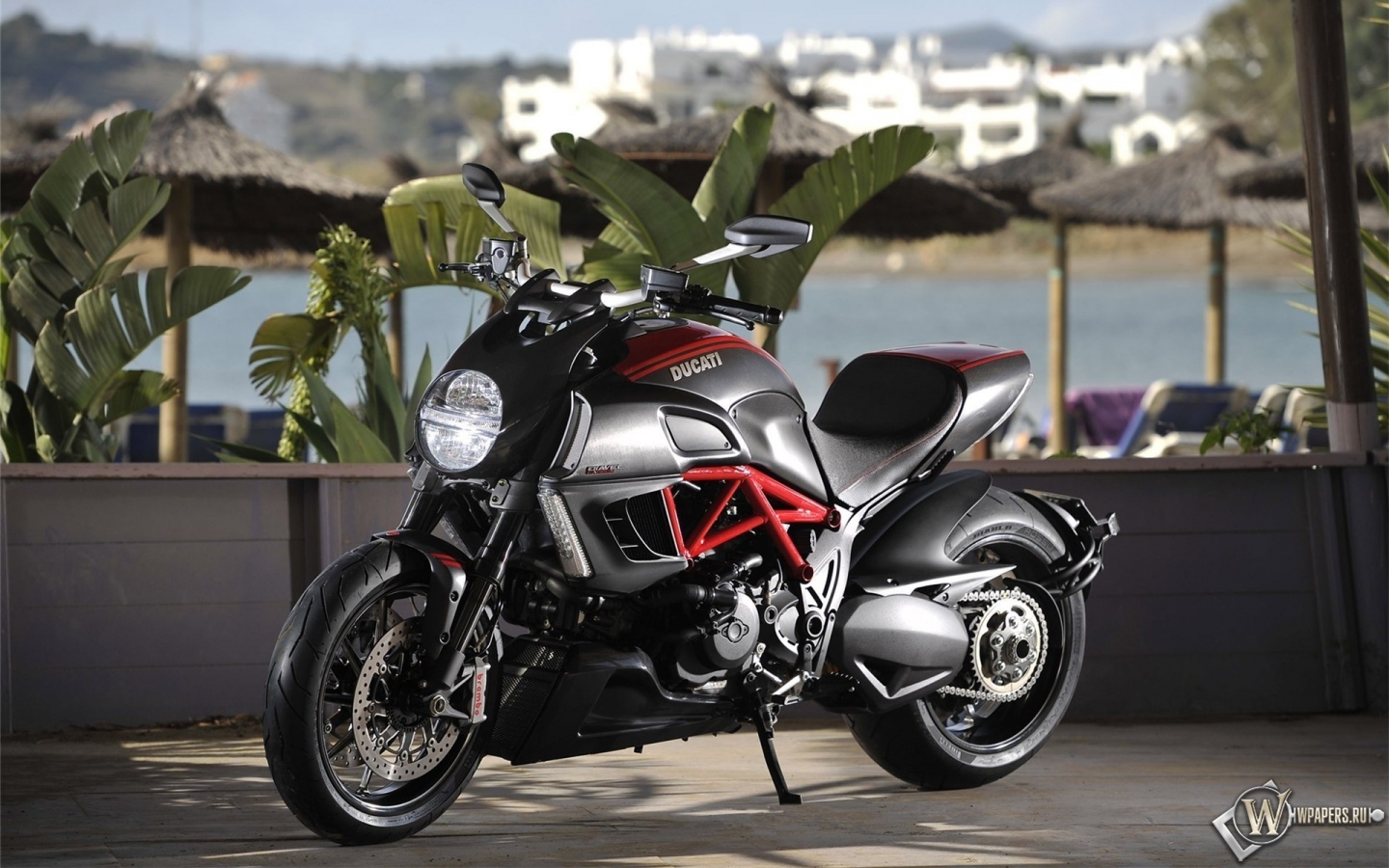 Мотоцикл Ducati 1440x900
