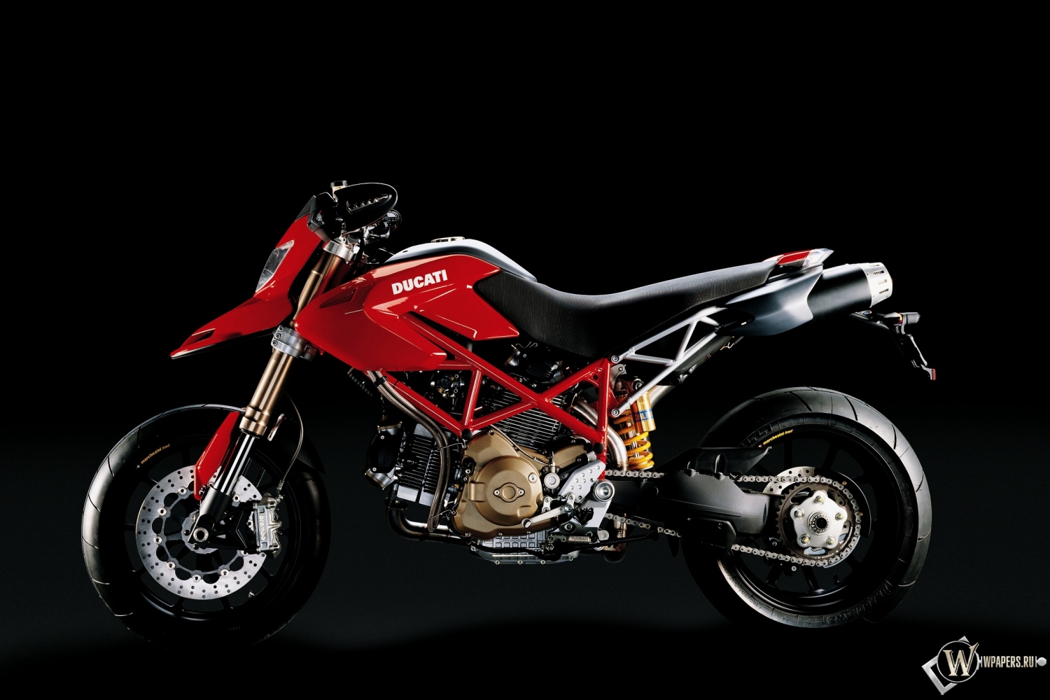 Мотоцикл DUCATI 1500x1000