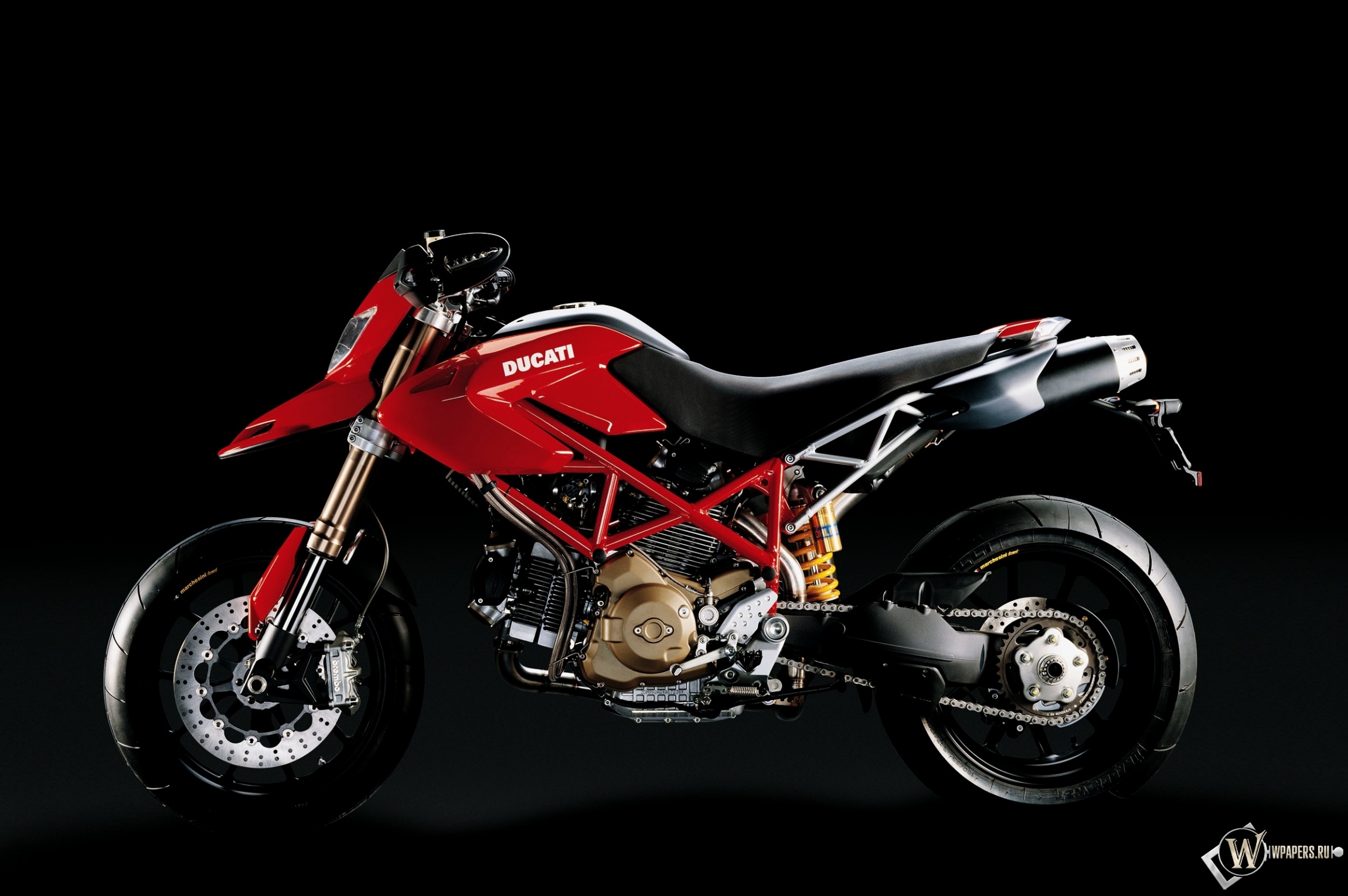 Мотоцикл DUCATI 2300x1530