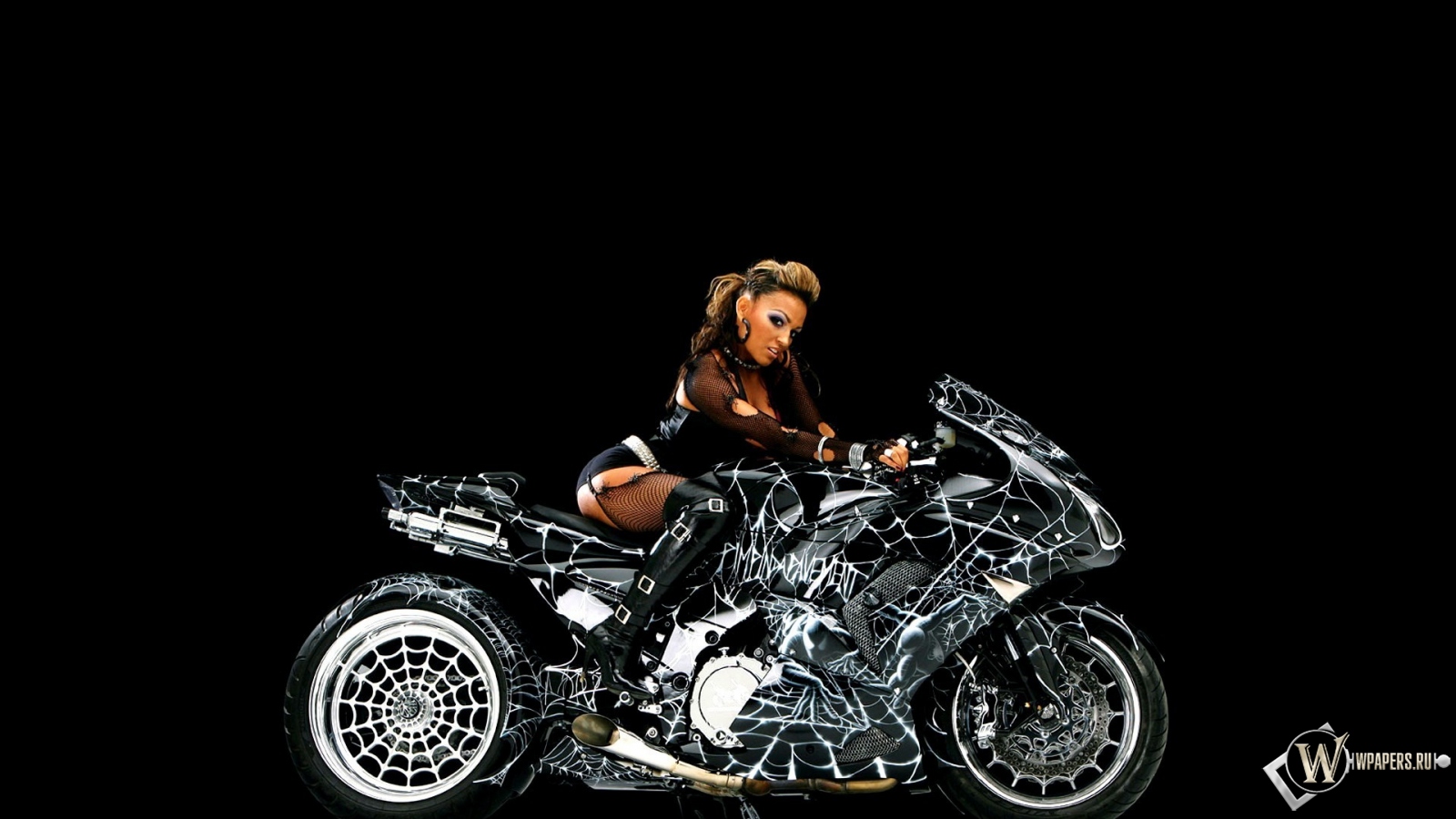 Паутинный мотоцикл 1600x900