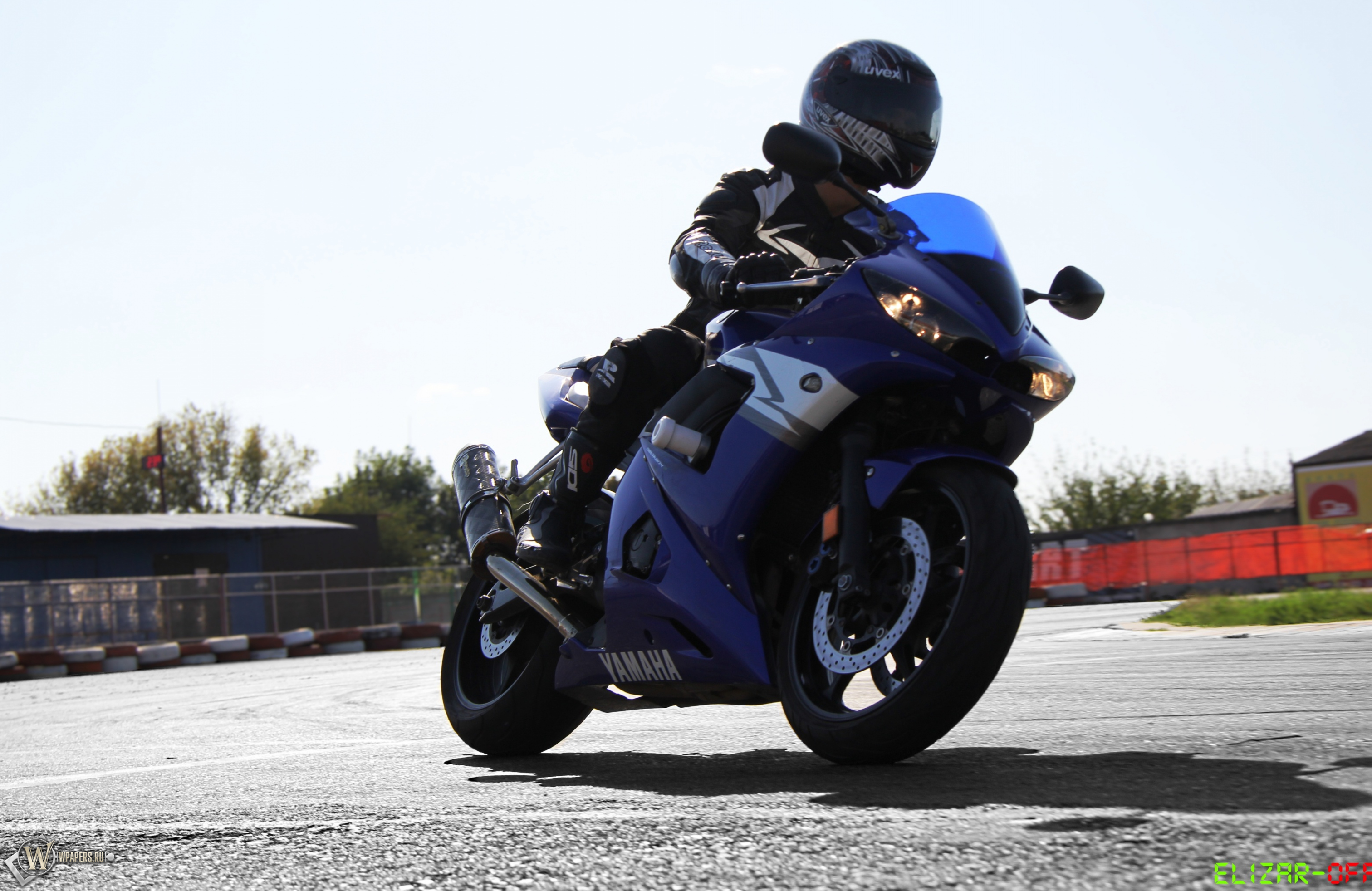 Yamaha R6 3024x1964