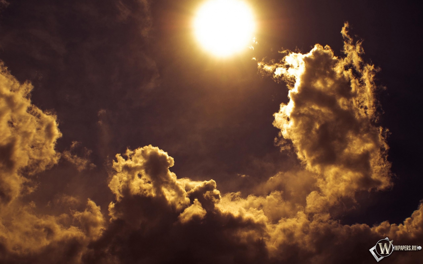 Солнце сквозь облака 1440x900