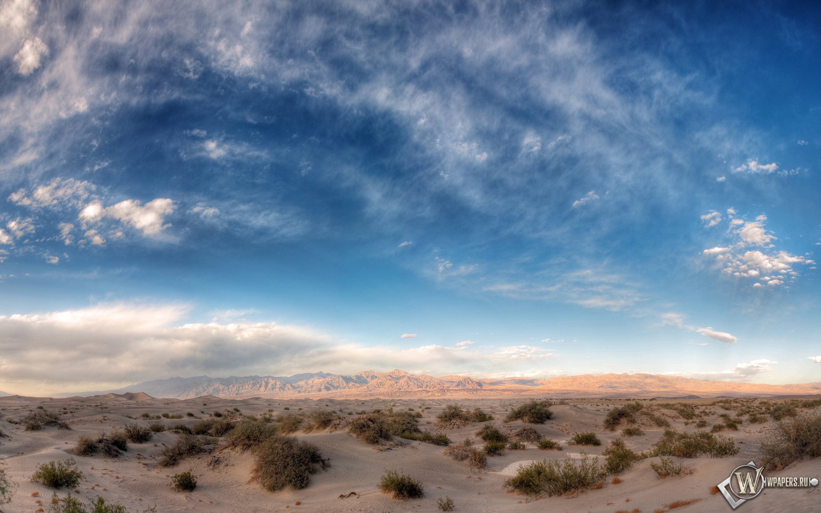 Небо над пустыней 1680x1050