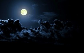 Обои Хозяйка-луна: Облака, Ночь, Луна, Природа